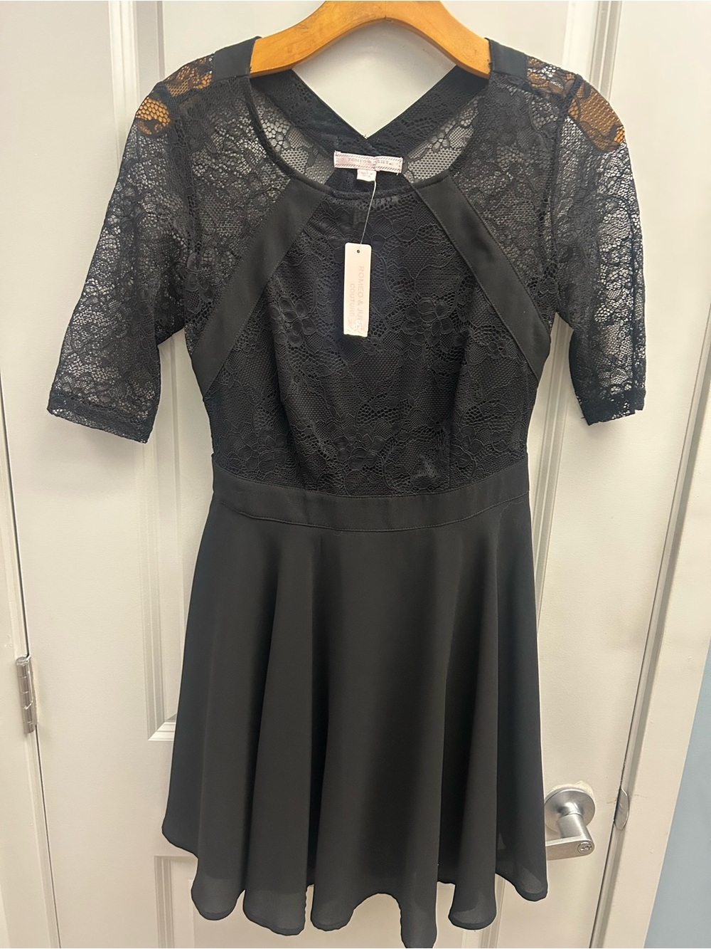 NWT Romeo & Juliet Couture Black Lace Fit-and-Flare Mini Dress, S